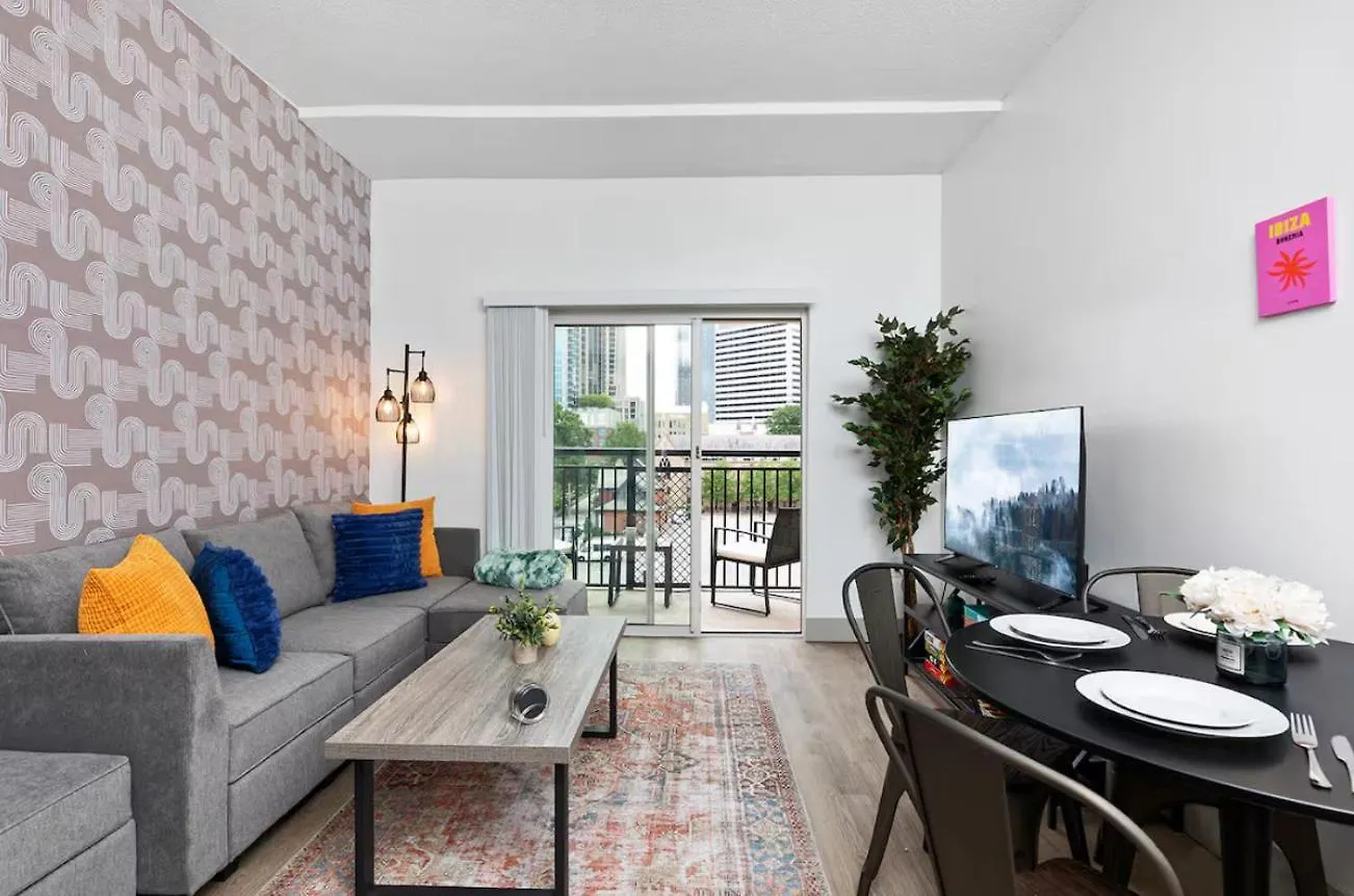 Apartmán Stylish 4 Bed - 2 Mins To Stadium - Free Parking - Gym - Views Charlotte USA