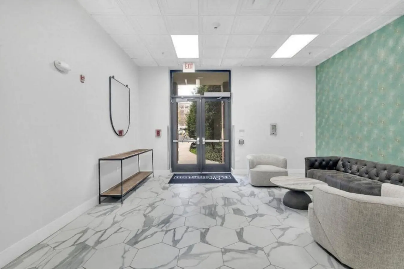 Stylish 4 Bed - 2 Mins To Stadium - Free Parking - Gym - Views Charlotte Apartmán